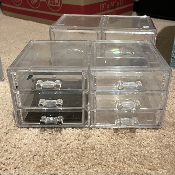 3 piece Acrylic makeup storage - Picture 3 of 5